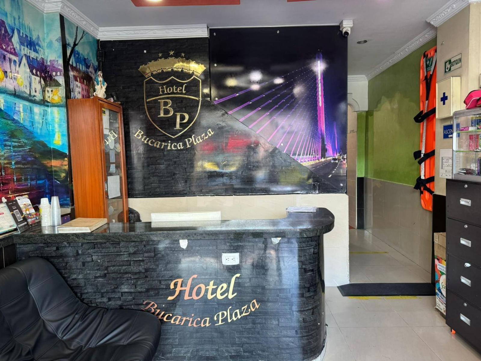 Hotel Bucarica Plaza 부카라망가 외부 사진